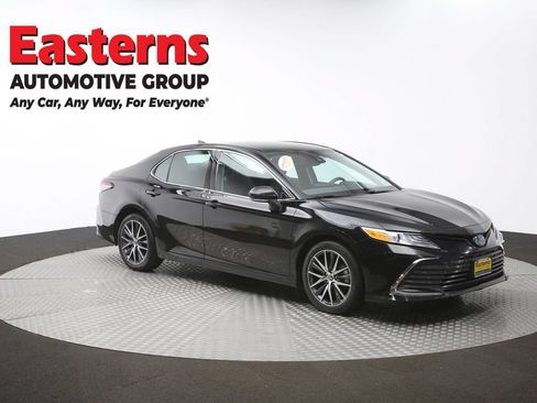 Used 2022 Toyota Camry XLE FWD image 48