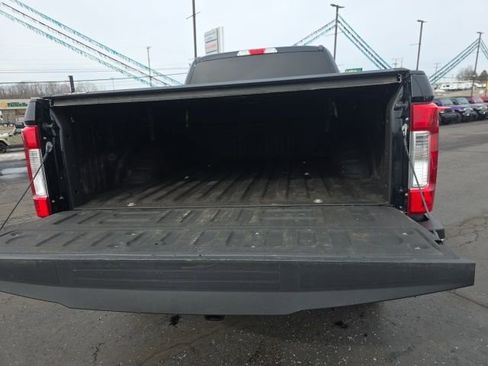 Used 2017 Ford F250 XLT w/ XLT Value Package image 8