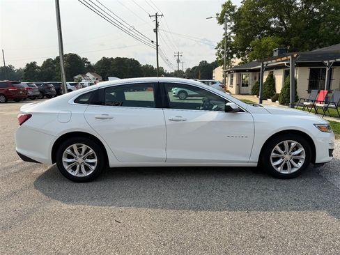 Used 2021 Chevrolet Malibu LT FWD image 6