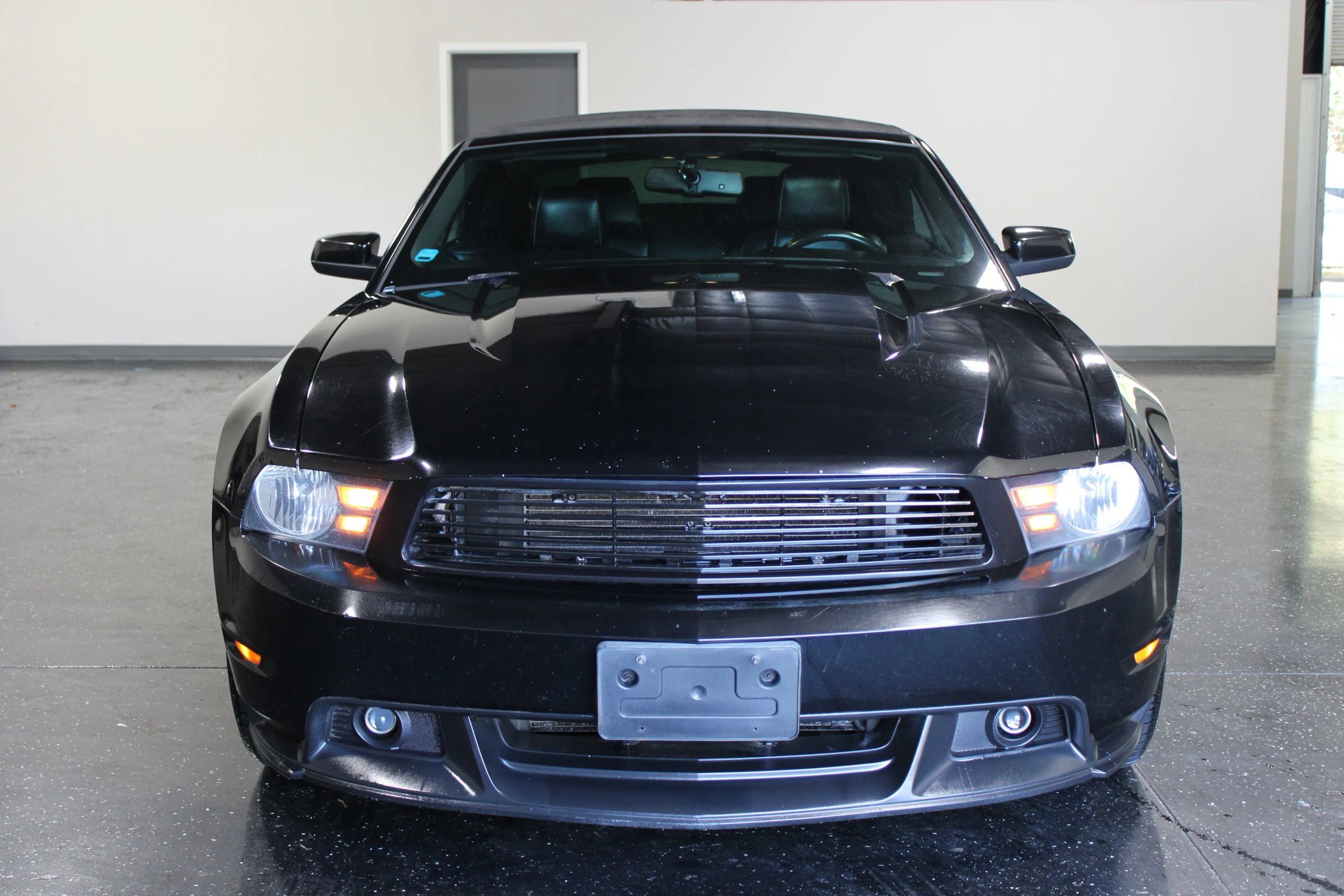 Used 2011 Ford Mustang GT Premium w/ Comfort Pkg RWD image 9