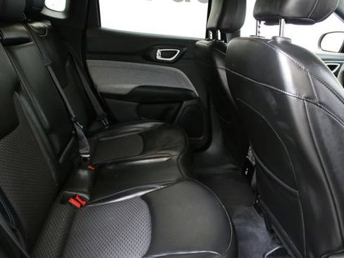 Used 2023 Jeep Compass Latitude w/ Convenience Group AWD/4WD image 34