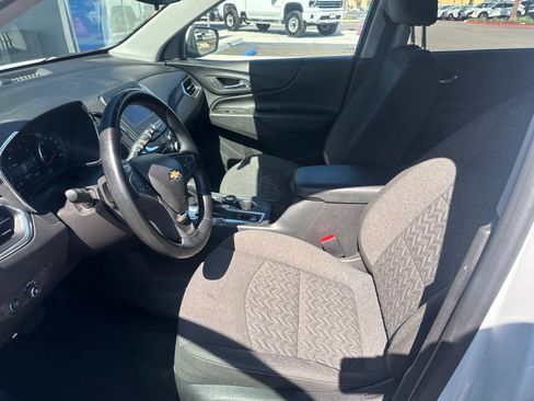 Used 2024 Chevrolet Equinox LT FWD image 6