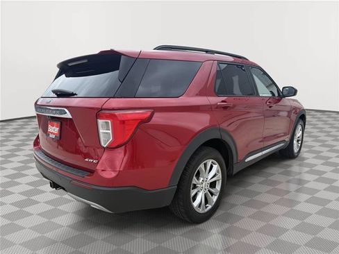 Certified 2021 Ford Explorer XLT w/ Equipment Group 202A AWD/4WD image 5