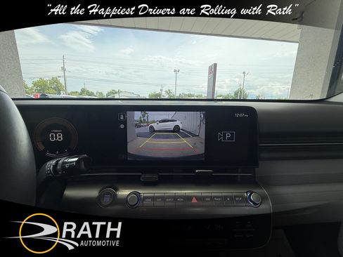 Used 2025 Hyundai Kona SEL FWD image 16