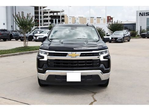 Used 2023 Chevrolet Silverado 1500 LT RWD image 2