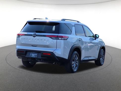 Used 2023 Nissan Pathfinder SV w/ SV Premium Package AWD/4WD image 5