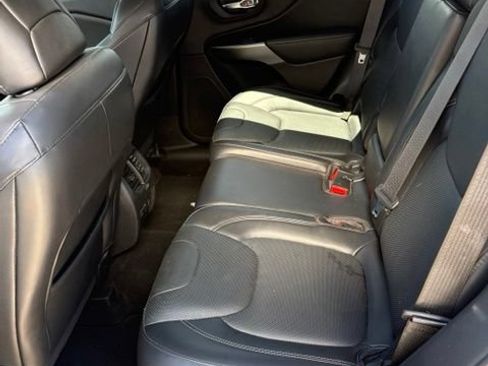 Used 2020 Jeep Cherokee Limited w/ Technology Group AWD/4WD image 14