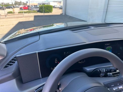 Used 2025 Hyundai Sonata SEL FWD image 35