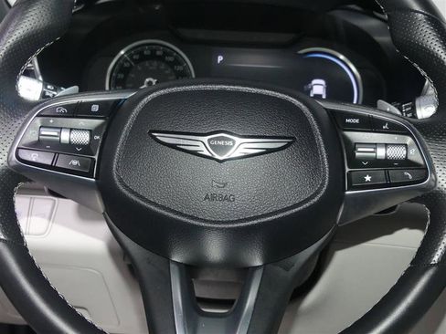 Used 2025 Genesis G70 2.5T image 29
