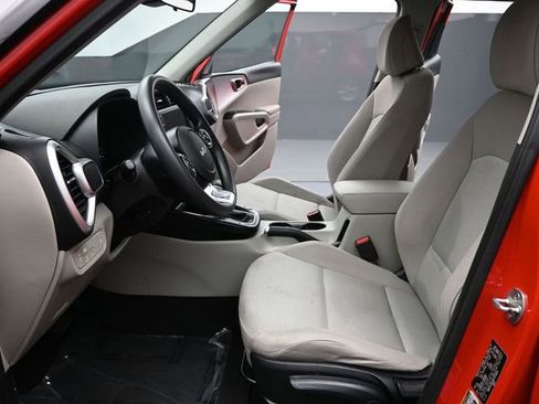 Used 2022 Kia Soul LX w/ Technology Package image 16