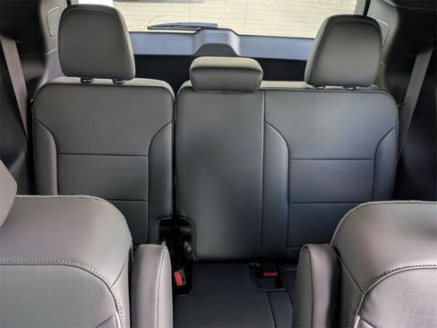 New 2026 Buick Enclave Preferred w/ Power Package image 9