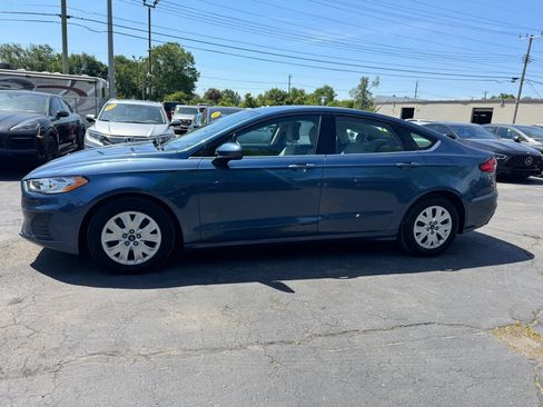 Used 2019 Ford Fusion S FWD image 3