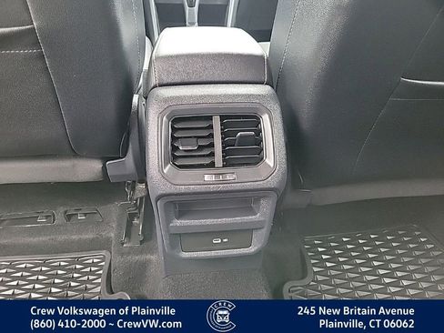 Certified 2022 Volkswagen Taos SE AWD/4WD image 45