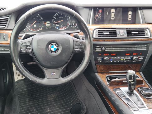 Used 2015 BMW 750Li RWD image 26