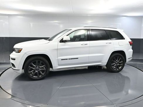 Used 2018 Jeep Grand Cherokee Overland AWD/4WD image 12