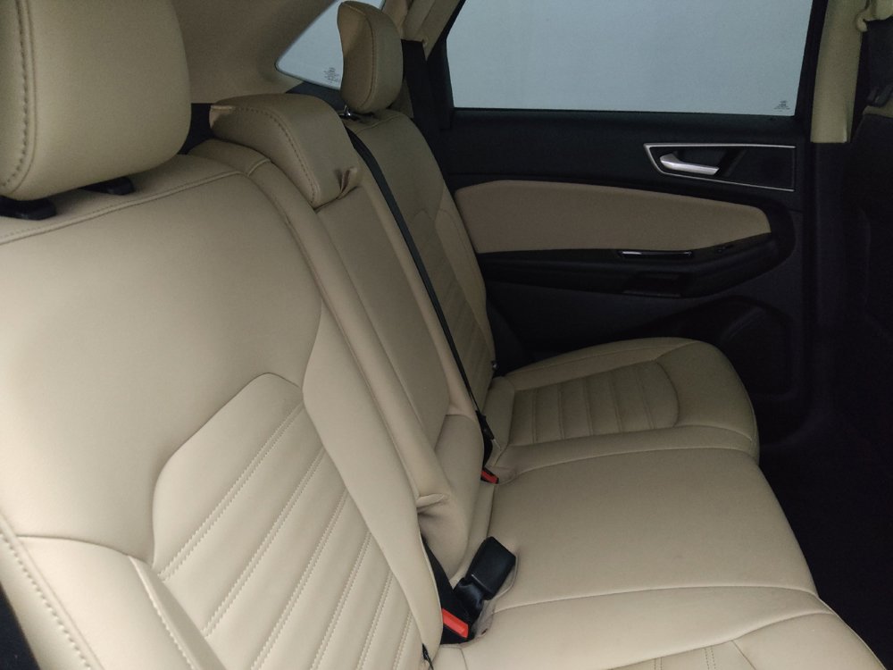 Used 2020 Ford Edge SEL w/ Convenience Package FWD image 19