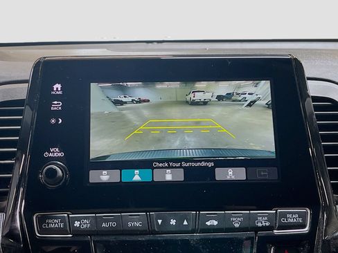 Used 2023 Honda Odyssey Elite image 14