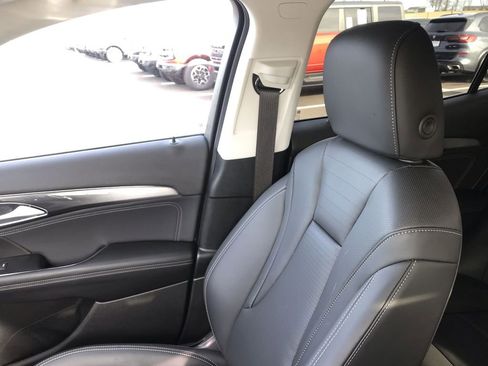 Used 2025 Buick Envision Preferred image 23