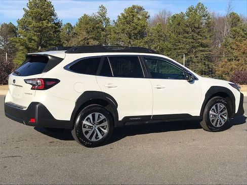 Used 2025 Subaru Outback Premium w/ Popular Package #1A image 3