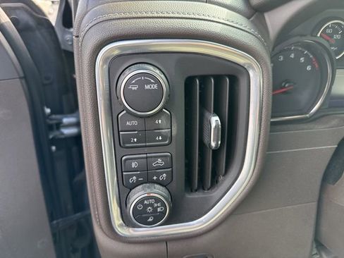 Used 2021 Chevrolet Silverado 1500 LTZ image 12