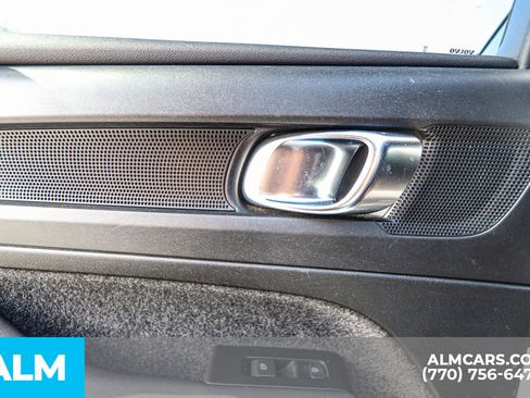 Used 2022 Volvo XC40 P8 Recharge Ultimate image 59