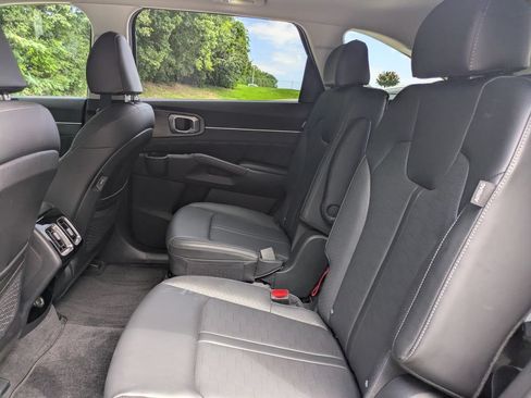 Used 2024 Kia Sorento SX AWD/4WD image 14