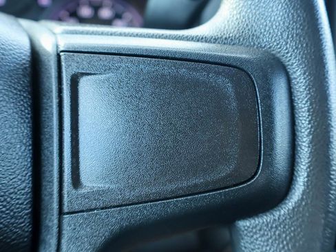 Used 2023 Chevrolet Silverado 1500 Custom image 13