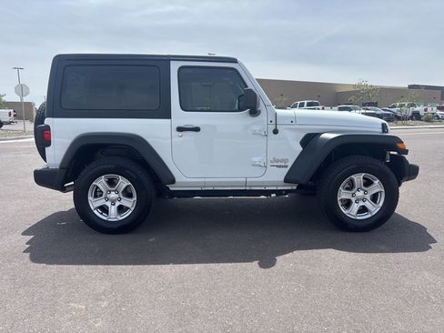 Used 2020 Jeep Wrangler Sport AWD/4WD image 4