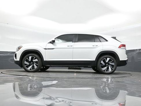 New 2026 Volkswagen Atlas Cross Sport SE image 30