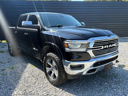 Used 2019 RAM 1500 Laramie AWD/4WD image 3