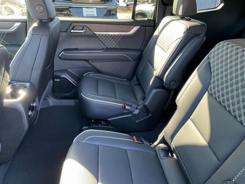 New 2026 GMC Acadia Denali w/ Super Cruise Package image 13