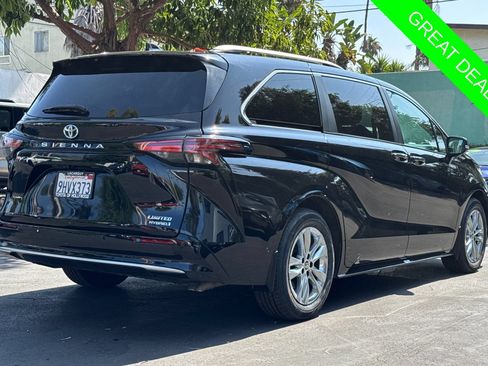 Certified 2023 Toyota Sienna Limited FWD image 4