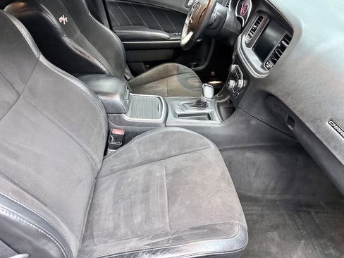 Used 2016 Dodge Charger R/T RWD image 12