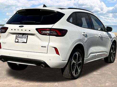 Used 2025 Ford Escape ST-Line Elite w/ Premium Technology Package image 8