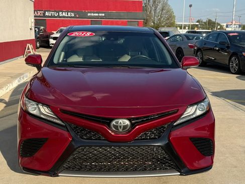 Used 2018 Toyota Camry XSE image 6