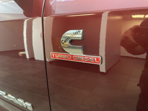 Used 2023 RAM 2500 Laramie AWD/4WD image 12