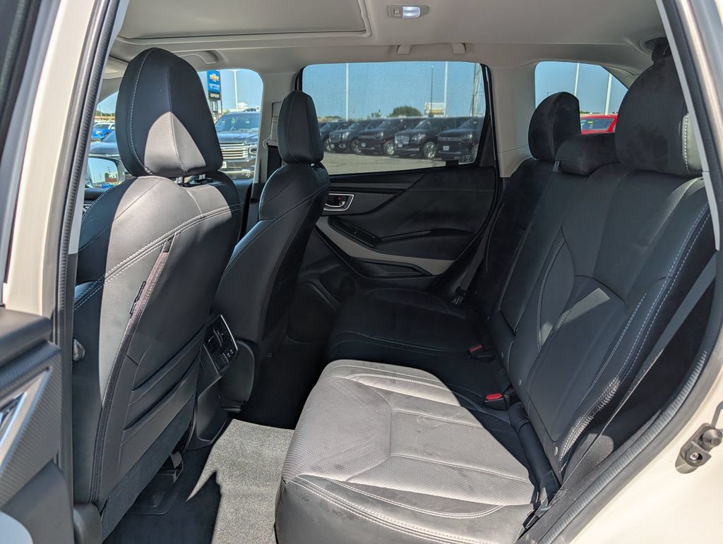 Used 2022 Subaru Forester Limited AWD/4WD image 16
