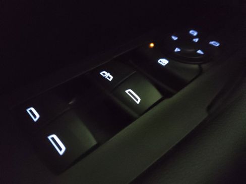 Used 2024 Chevrolet Blazer LT FWD image 27