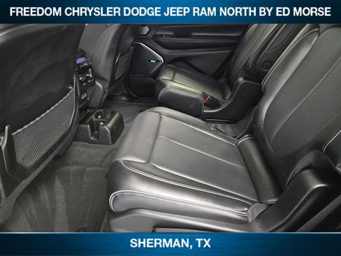 Used 2021 Jeep Grand Cherokee L Overland w/ Luxury Tech Group IV image 21