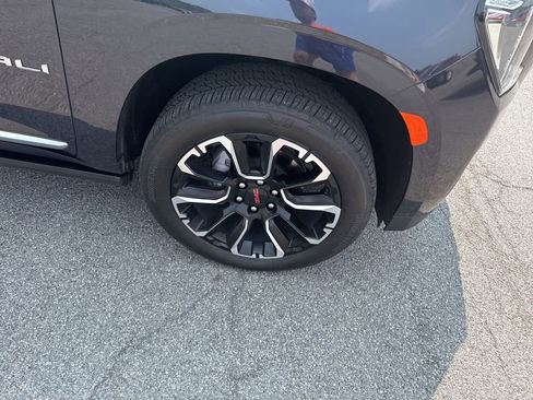 Used 2024 GMC Yukon XL Denali w/ Max Trailering Package image 11