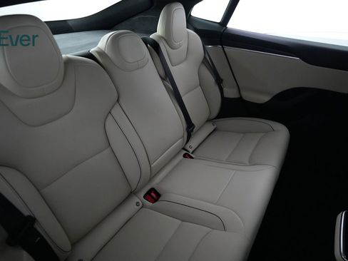 Used 2022 Tesla Model S Plaid image 5