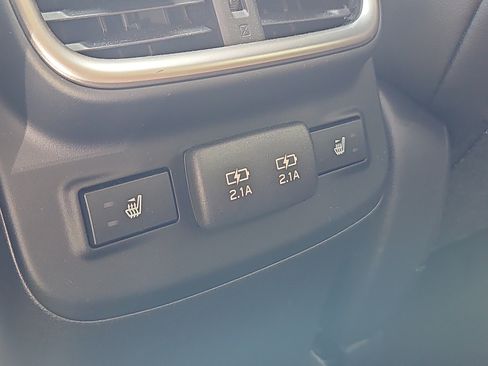 Used 2022 Subaru Outback Touring AWD/4WD image 16