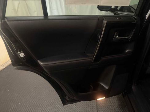 Certified 2023 Toyota 4Runner TRD Off-Road Premium image 24