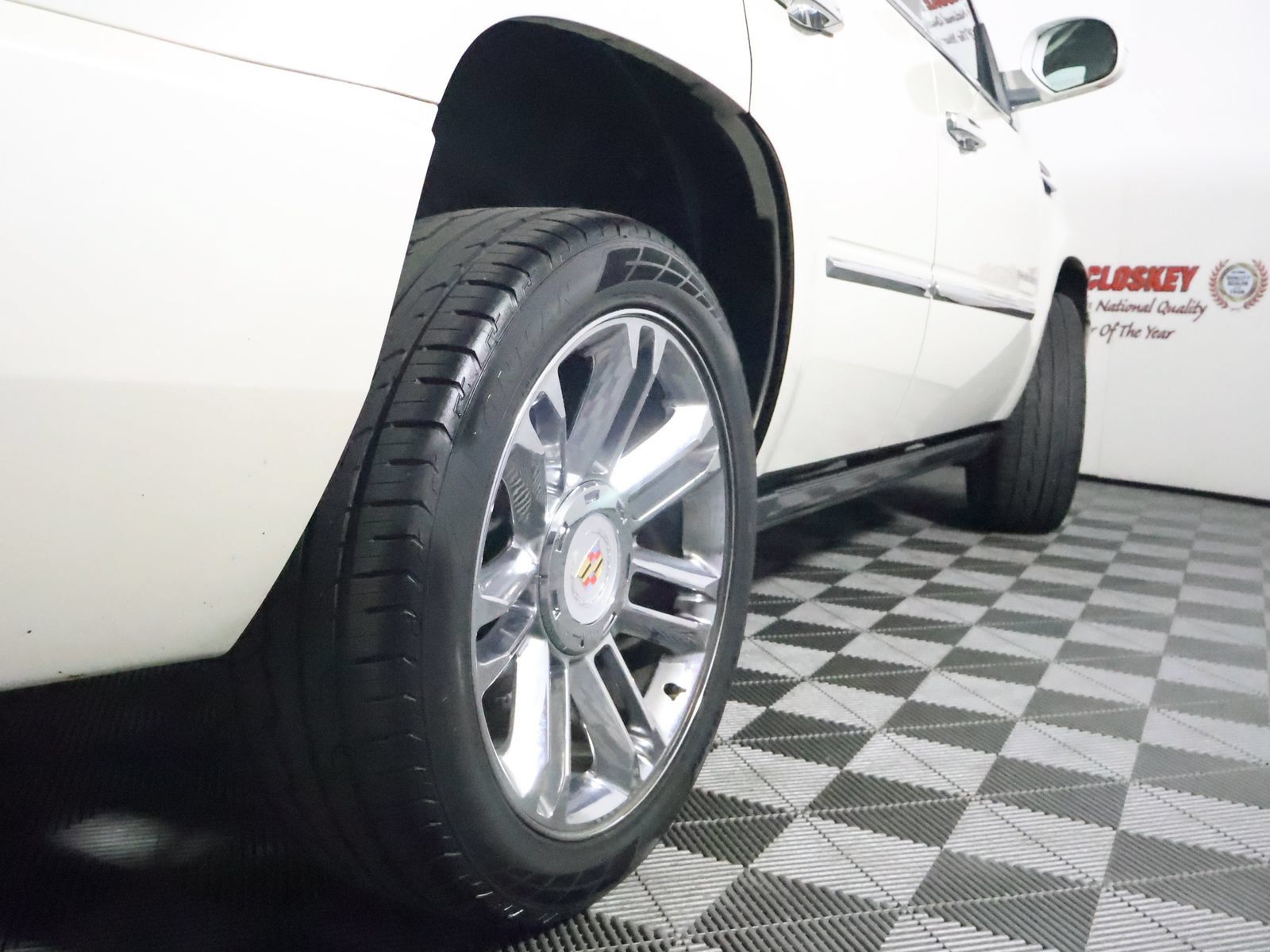 Used 2014 Cadillac Escalade Platinum AWD/4WD image 11