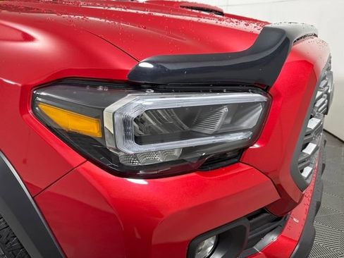 Certified 2022 Toyota Tacoma TRD Off-Road w/ Technology Package image 12