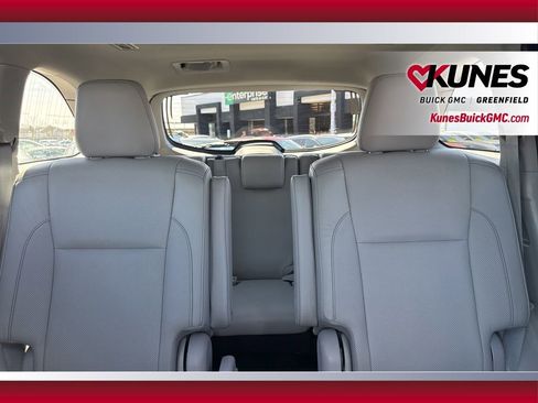 Used 2019 Toyota Highlander Limited image 32