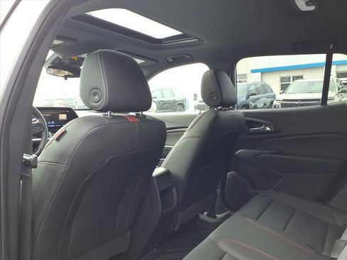 New 2026 Chevrolet Trax RS w/ Sunroof Package image 9