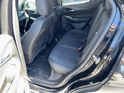 Used 2023 Buick Encore GX Preferred w/ Cold Weather Comfort Package FWD image 5