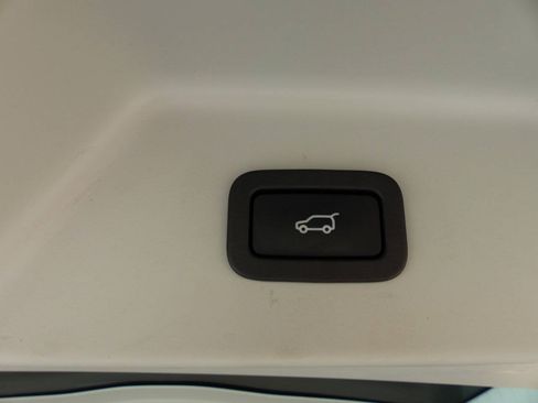 Used 2018 Land Rover Range Rover Supercharged AWD/4WD image 41
