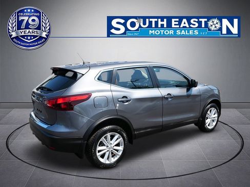 Used 2017 Nissan Rogue Sport S w/ S Appearance Package FWD image 7